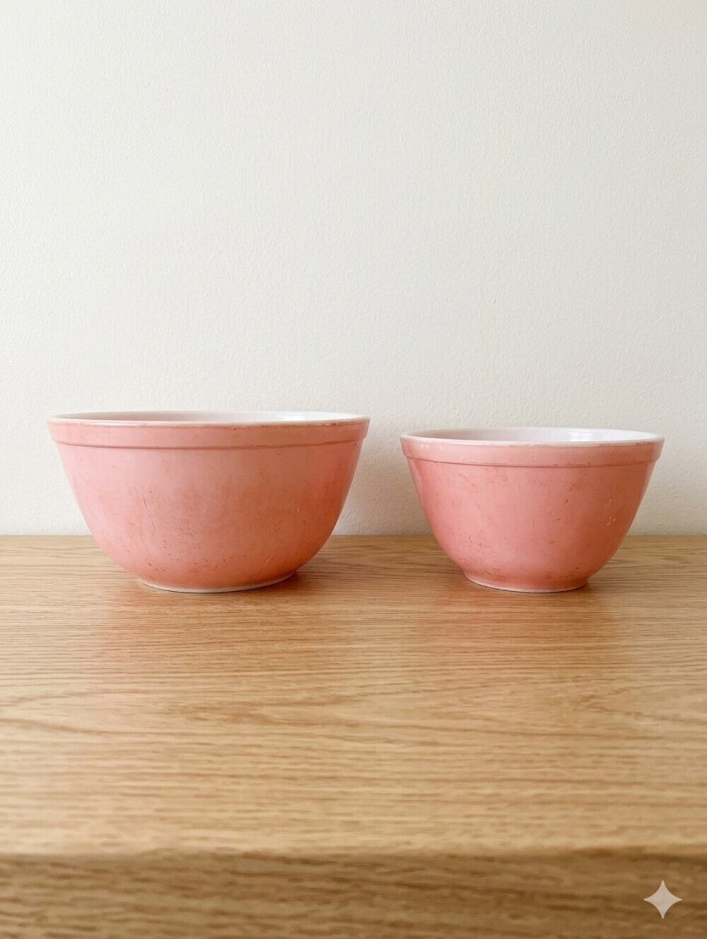 Vintage Pyrex Pink Flamingo Mixing Bowls – 401 & 402 (Well‑Loved Condition)